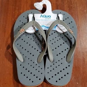 AQUA FLOPS SLIPPERS